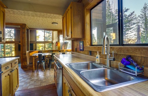 Summit Park Cabin | Secluded Park City Cabin Hideaway w/ Deck & Views!