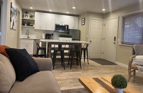 Park City Condo | See Newly Remodeled next to Hot tub, Pools, Sauna Walk to new 10 person Gondola!