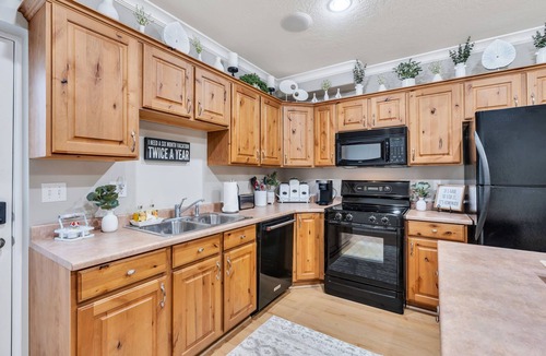 Pleasant Grove Apartment | Serene 1 or 2 bedroom apartment New and Private in Pleasant Grove