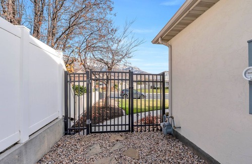 Pleasant Grove Apartment | Serene 1 or 2 bedroom apartment New and Private in Pleasant Grove