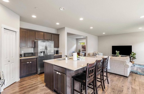West Lake Stevens House | Serene 4-bedroom house in Lake Stevens perfect for relaxing stays