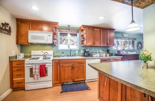 Salt Lake Mountain Resorts House | Silver Fork Mountain Retreat- Mins to Ski Resorts
