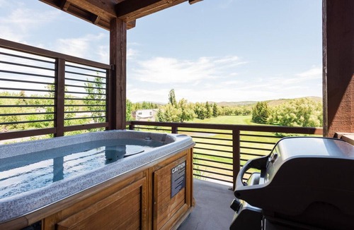 North Park City Condo | Silver Star 1303 | Park City Condo with Pool Access, Hot Tub and Mountain Views
