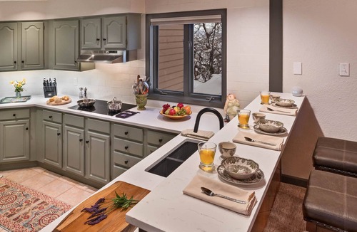 Steamboat Springs House | Ski Area Views + Hot Tub + Close to Skiing - Glacier Lodge East
