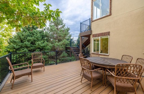 Granite House | Ski, Hike & Bike: 4,000 Sq Ft Bell Canyon Retreat