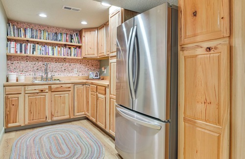 Huntsville Cabin | Ski, Hike & More: Homey Huntsville Retreat!