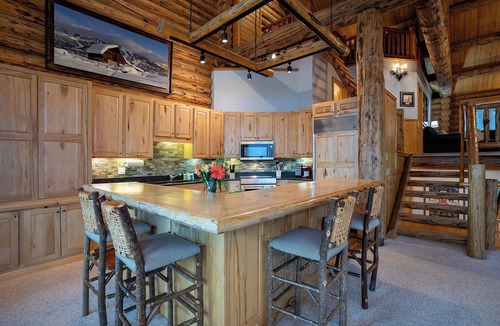 Steamboat Springs Cabin | Ski-In Luxury Log Lodge w/Hot Tub & Wild Blue Gondola Views