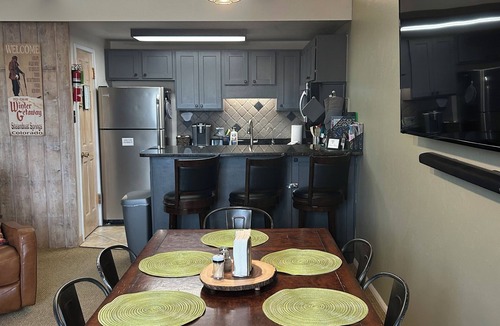 Steamboat Springs Condo | Ski In/Ski Out 2 Bed/2Bath Top Floor Updated Condo With Elevator and Steamshower