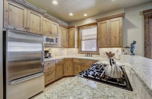 Deer Valley Condo | Ski-in/Ski-out 2BDR Condo w/Hot Tub | Mont Cervin