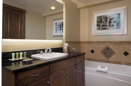 Park City Cabin | Ski in/Ski Out Charming 3-bedroom Condominium in Beautiful lodge at The Canyons