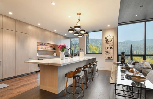 Empire Pass Condo | Ski-in, Ski-Out Empire Pass Condo with Lodge Amenities