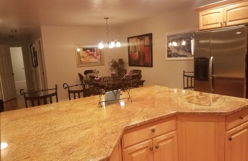 Cottonwood Heights House | Ski Retreat, Huge Kitchen, Hot Tub, Boot Dryer, Outdoor Grill