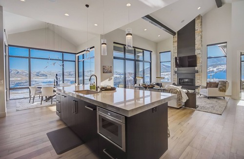 Park City House | Skyridge Estate - Deer Valley Skiing - Private Hot Tub