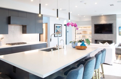 Olde Solana Beach House | Sleek Solana Oceanfront