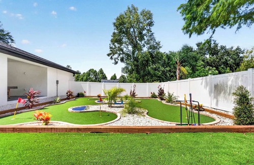Lake Magdalene House | Sleeps 22! Heated Pool Mini Golf Sports Court