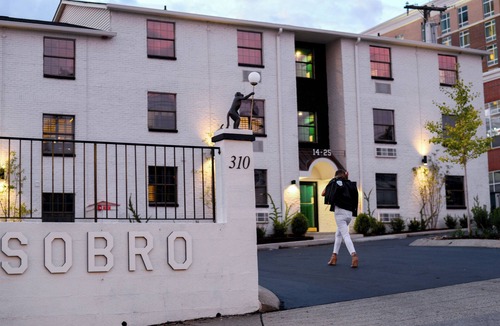 Rutledge Hill House | Sleeps 24 | Group-Friendly SoBro Stay Near Music & Downtown | SoBro Guest House