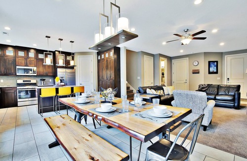 Moab House | Sleeps 48 Townies | Pool/Spa | Garage | Downtown Location | Entrada 424/428/432