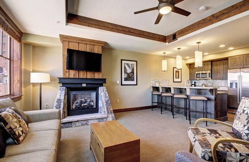 Peak 8 Condo | Slopeside Condo at Base of Peak 8, Sleeps 6