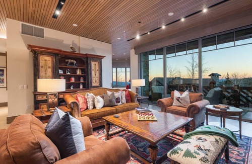 Empire Pass Condo | Slopeside, Ski In And Out, Full Tower Club Amenities With Hot Tub And Fitness Included!! - RT4