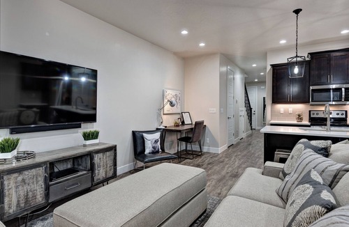 St. George Villa | Snow Canyon Views - 4BR w/Game Room & Fire Pit