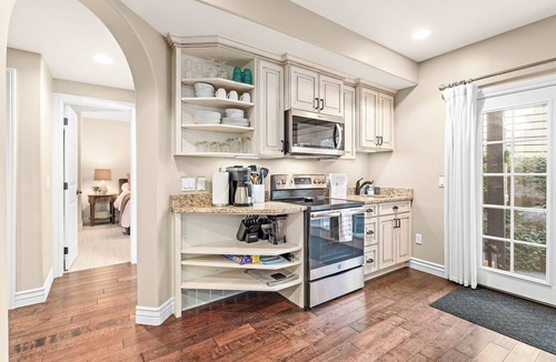 Heber House | Snuggle Down Inn: 1BR In-Law Basement Suite