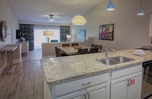 Orange Lake Condo | Spacious 2 and maybe 3-bedroom condo with AC in soothing Kissimmee