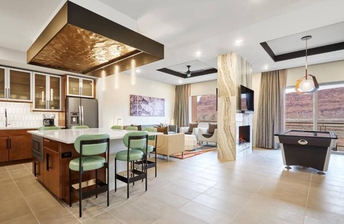 Moab Condo | Spacious 2-bedroom condo in amazing Moab with AC and gym access