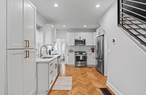Fairmount House | Spacious 3BR Near Art Museum | Patio | Gameroom