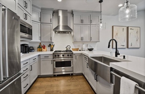 Park City Villa | Spacious 4 Bedroom - New with 3 King Beds and Private Hot-tub