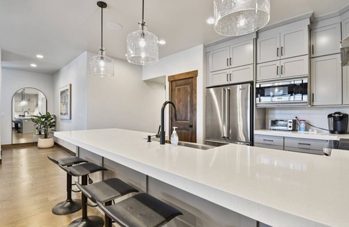 Park City Villa | Spacious 4 Bedroom - New with 3 King Beds and Private Hot-tub