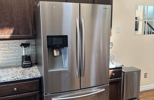 Taylorsville House | Spacious 4-bedroom house in terrific Taylorsville with AC