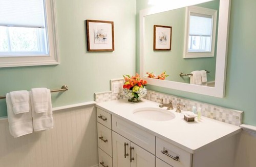 Yachting Village Condo | Spacious and Updated 2 Bedroom Condo in the Heart of Newport