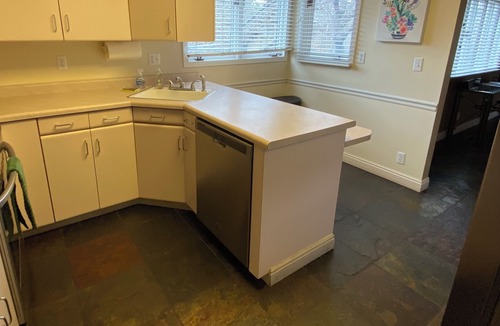 Cottonwood Heights Condo | Spacious condo with private deck, conveniently located to city and recreation