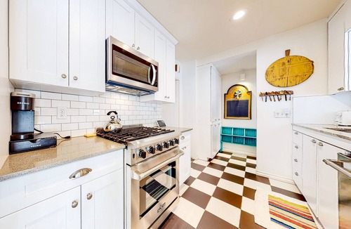 East Millcreek House | Spacious home with private heated outdoor pool, hot tub, patio, grill & W/D