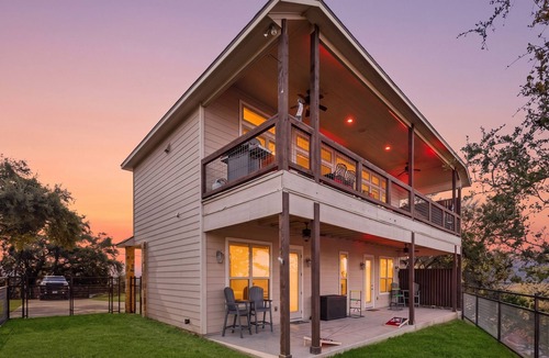 Canyon Lake House | Spacious l Beautiful views l Gameroom l Dog-friendly