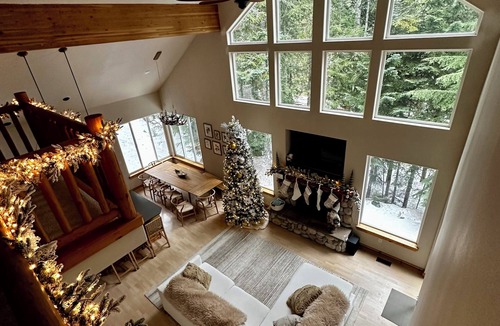 Hyak House | Spacious Mountain House at Summit at Snoqualmie located at end of cul-de-sac
