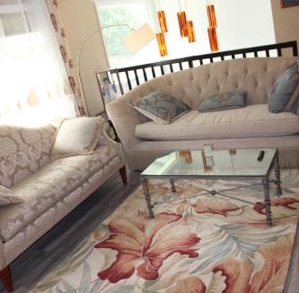 Mountlake Terrace House | Spacious retreat with 5 bedrooms full kitchen, fenced sports court, free parking