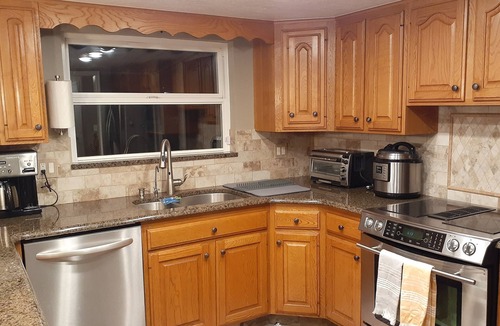 West Jordan House | Spacious Two Bedroom Suite an Hour's Drive from Eight Ski Resorts