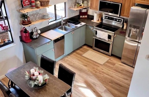 Price House | Spotless Gem! Game room, deck & fire-pit. Minutes to downtown Sleeps 9