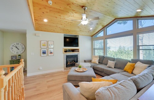 Star Valley Ranch House | Star Valley Ranch Cabin Rental w/Private Hot Tub!