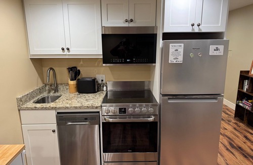 Sandy Apartment | Stay cool in Basement apartment close to Mountain Trails
