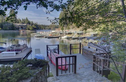 Blue Jay House | Stay In Lakefront Gem Once Owned By World Famous Celebrity Dick Clark