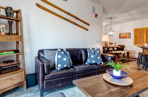 Bear Hollow Village Condo | Steps from Hot Tub, Minutes from Ski Lift! Remote work friendly!