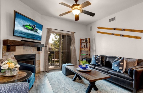 Bear Hollow Village Condo | Steps from Hot Tub, Minutes from Ski Lift! Remote work friendly!