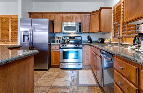 Bear Hollow Village Condo | Steps from Hot Tub, Minutes from Ski Lift! Remote work friendly!