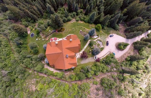 Midway House | STONEHILL LODGE, SWIM, HIKE, SECLUSION, LUXURY