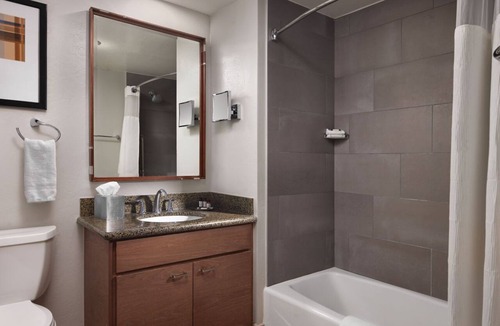 Deer Valley Hotel | Studio hotel suites ski in/ski out on Main St. in Park City. Available 3/18-3/21