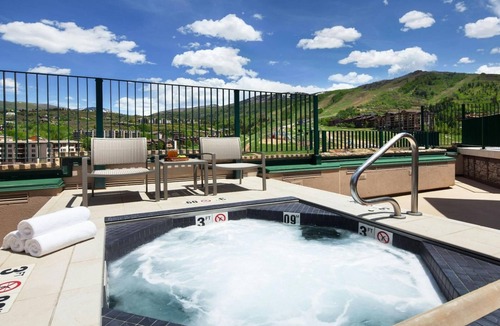 Steamboat Springs Resort | Studio Villa at Sheraton Steamboat Resort Villas