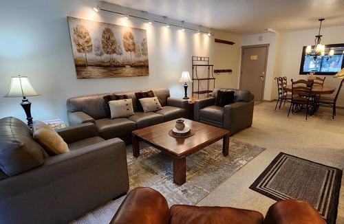 Downtown Park City Condo | Stunning! Main St/Steps to Town Lift/Hot Tubs Pool/Free Parking/Courtyard View