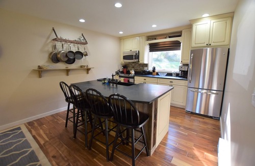 Stratton Mountain House | StylesBrook Townhouse - Great Location for Ski Families! Private EV charger!